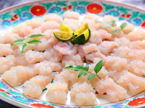 天然ハモの湯引き